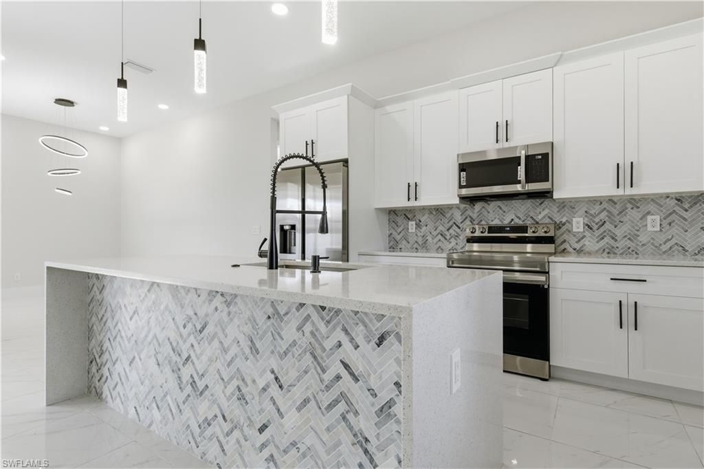 1442 NE 33rd Ln, Cape Coral, FL 33909 Photo