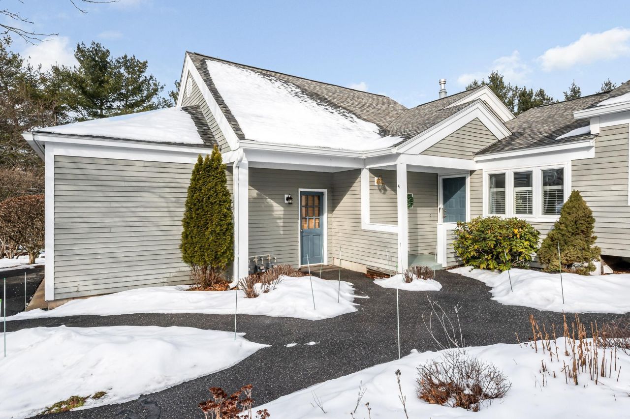 4 Heather Court Nashua, NH 03062