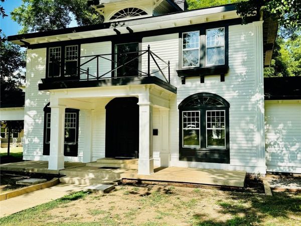 214 E Street SW, Ardmore, OK 73401