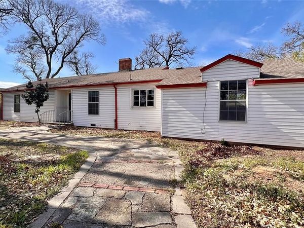 2522 N Hughes Avenue, Fort Worth, TX 76103