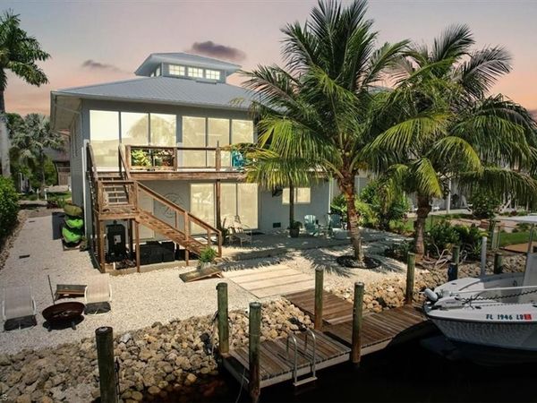 1282 Venetian WAY, NAPLES, FL 34110