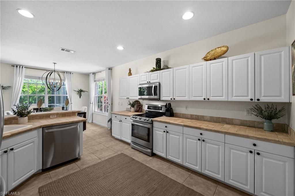 6996 Burnt Sienna Cir, Naples, FL 34109 Photo