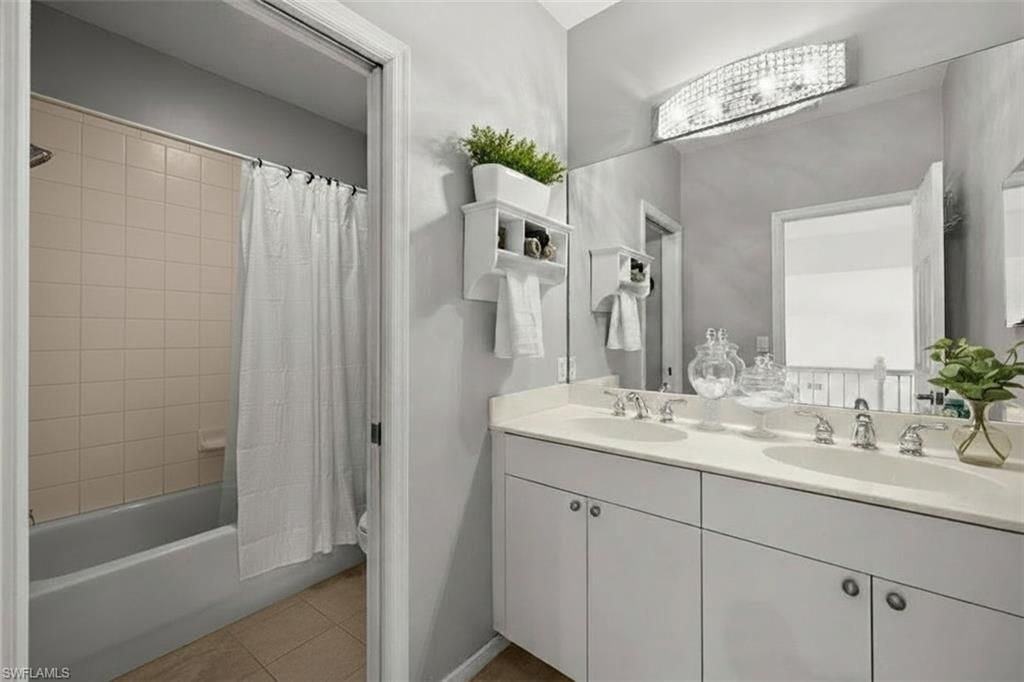 6996 Burnt Sienna Cir, Naples, FL 34109 Photo