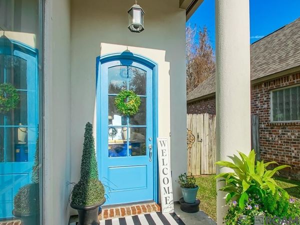 36286 W Pine Grove Ct, Prairieville, LA 70769