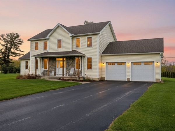 5-A Sawgrass Ln, Southwick, MA 01077