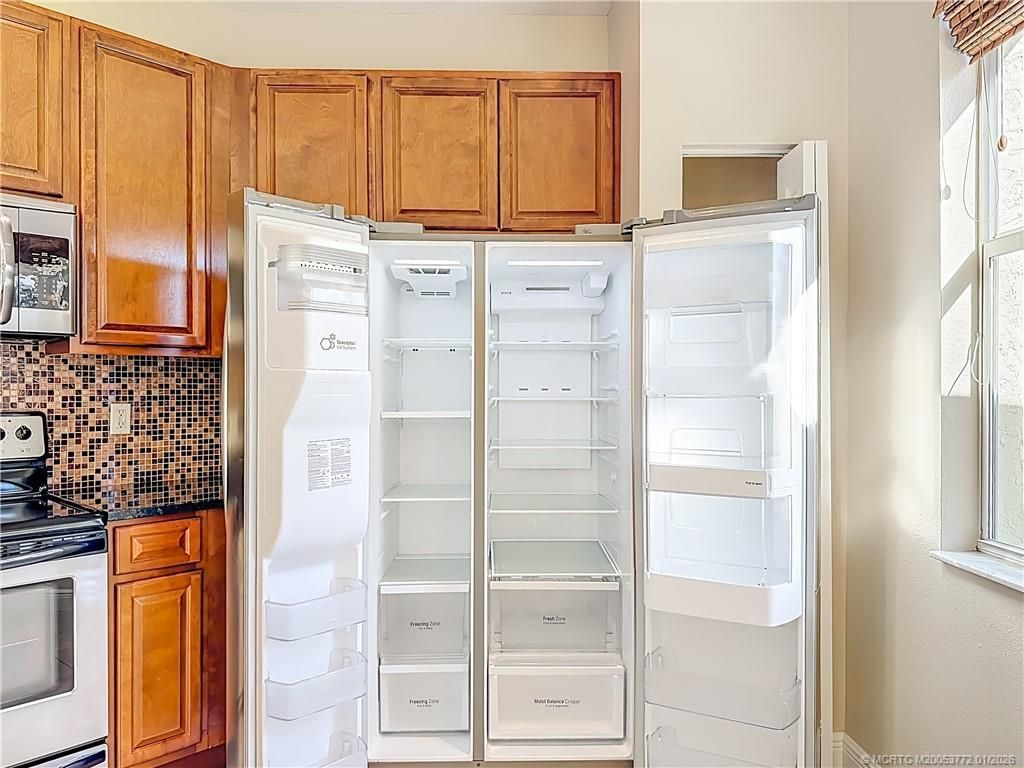 211 SW Deleon Springs Drive, Port Saint Lucie, FL 34986 Photo