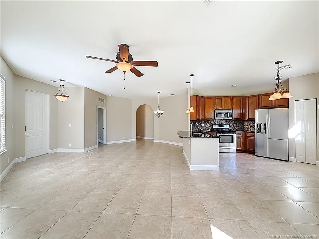 211 SW Deleon Springs Drive, Port Saint Lucie, FL 34986 Photo