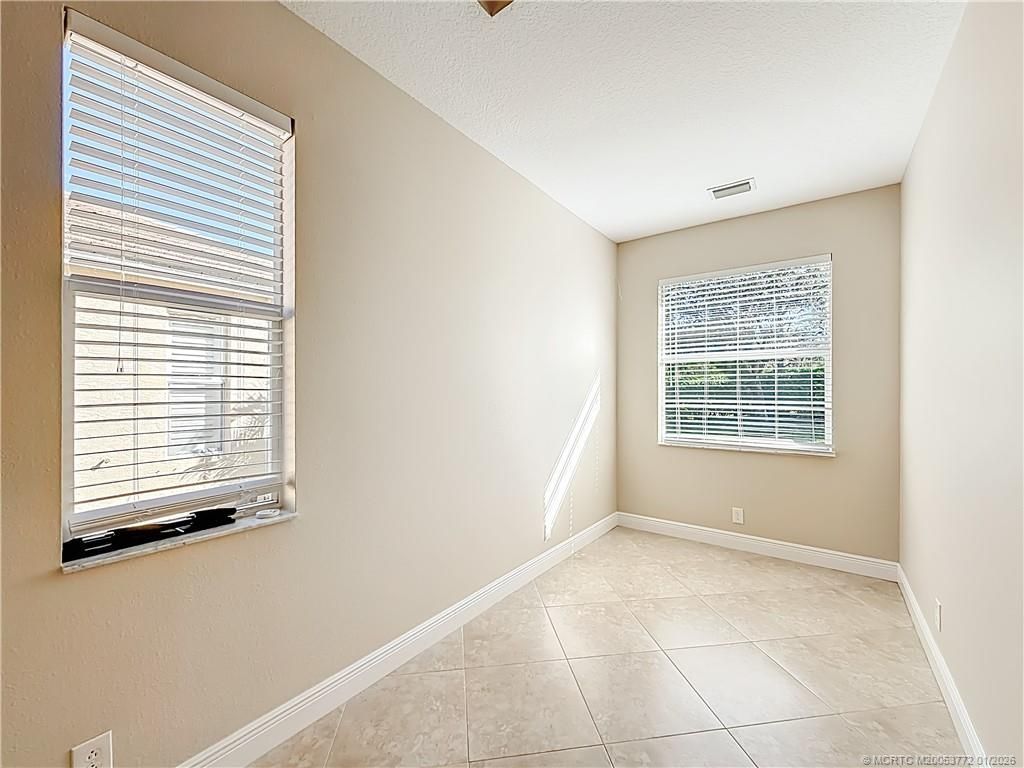 211 SW Deleon Springs Drive, Port Saint Lucie, FL 34986 Photo