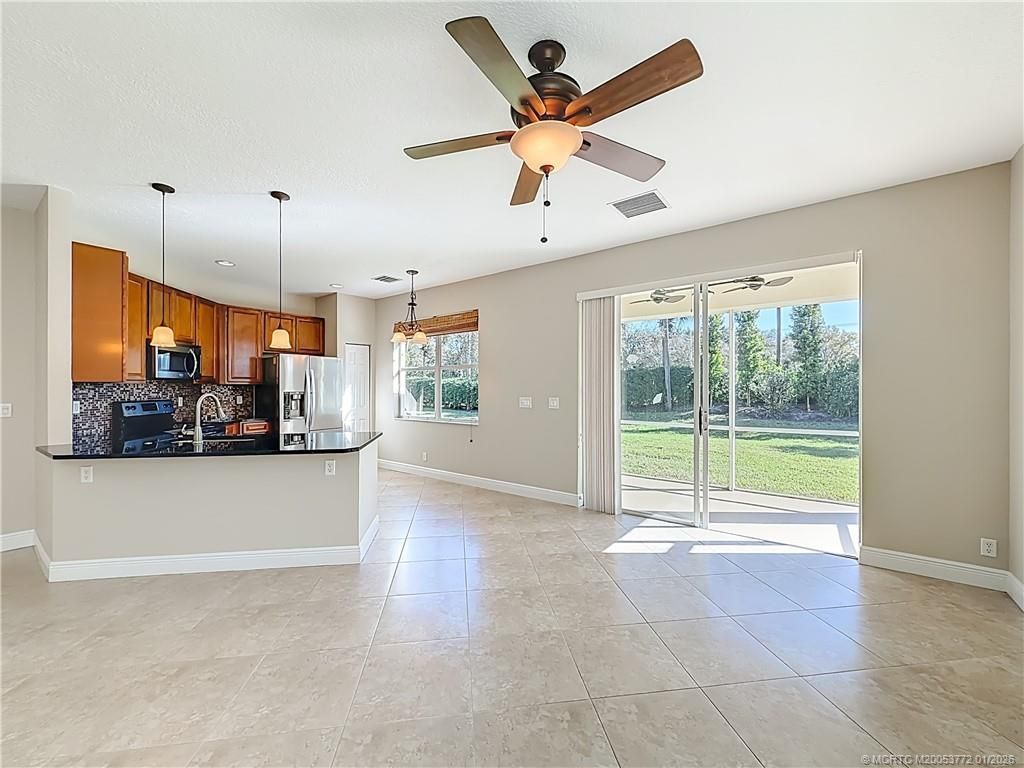 211 SW Deleon Springs Drive, Port Saint Lucie, FL 34986 Photo