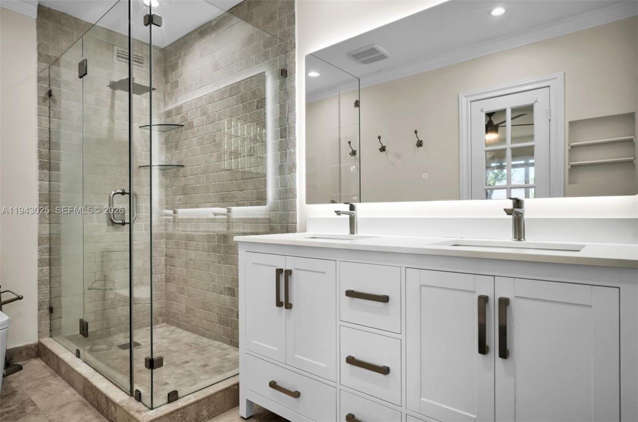 7695 SW 142nd St, Palmetto Bay, FL 33158 Photo