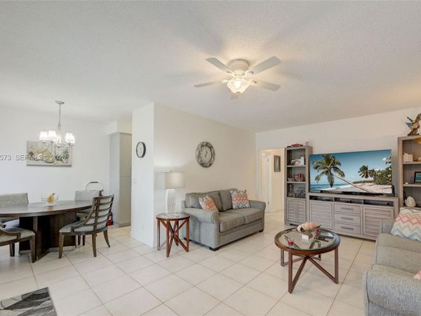 800 SW 11th Ave, Unit 9A, Hallandale Beach, FL 33009