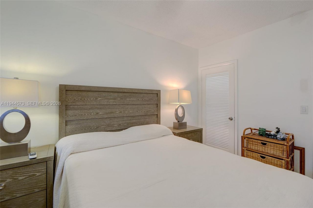 800 SW 11th Ave, Unit 9A, Hallandale Beach, FL 33009 Photo