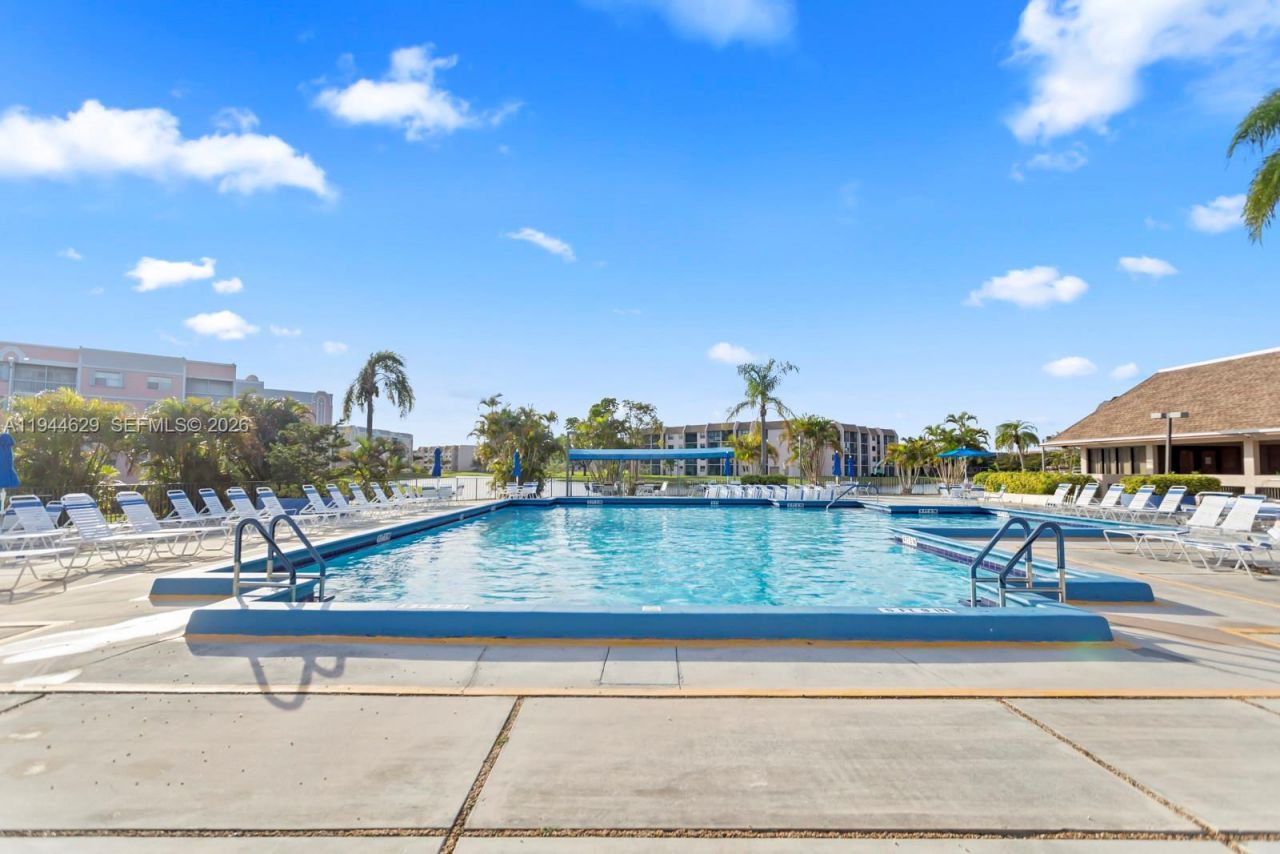 10208 NW 24th Pl, Unit 307, Sunrise, FL 33322 Photo