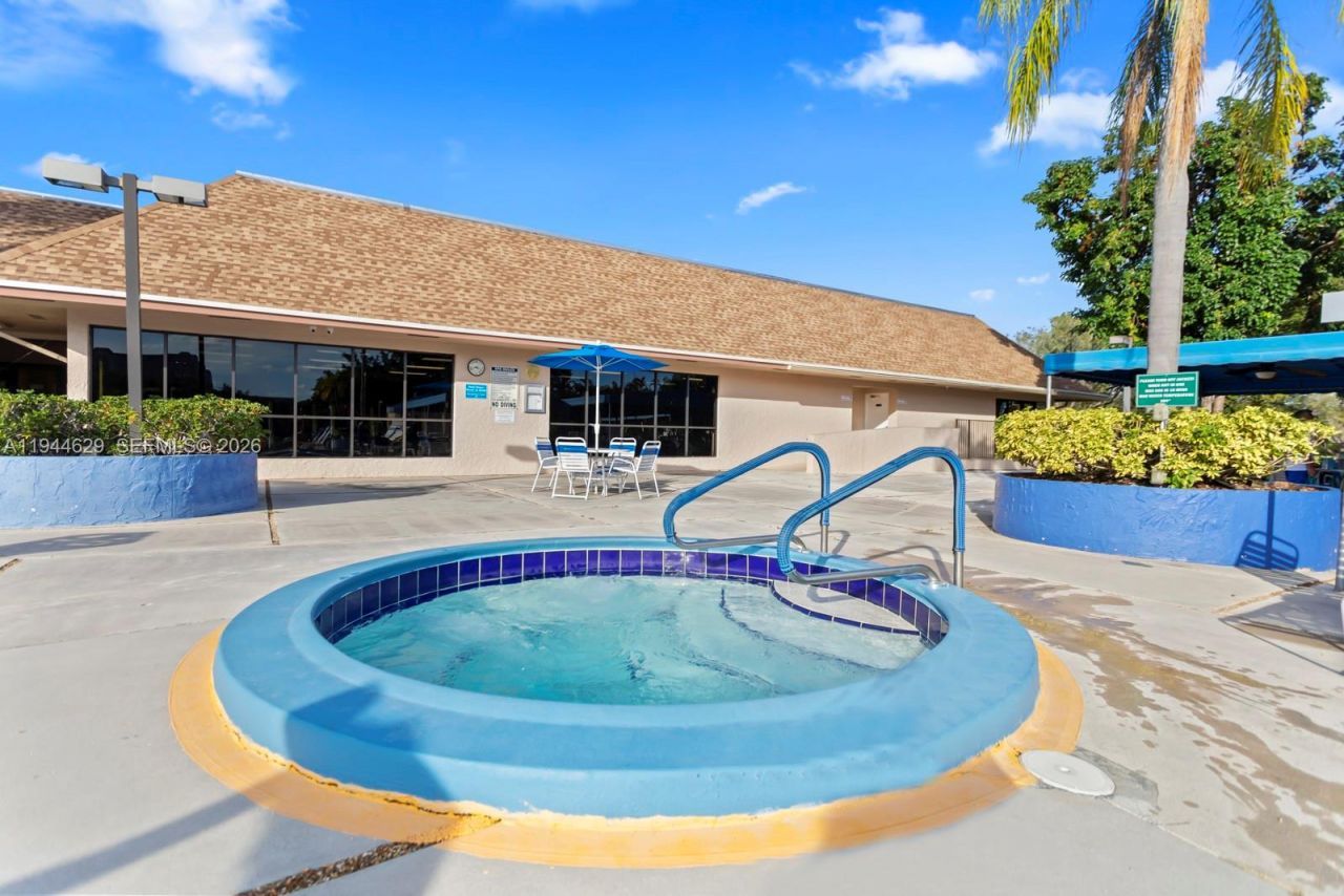 10208 NW 24th Pl, Unit 307, Sunrise, FL 33322 Photo