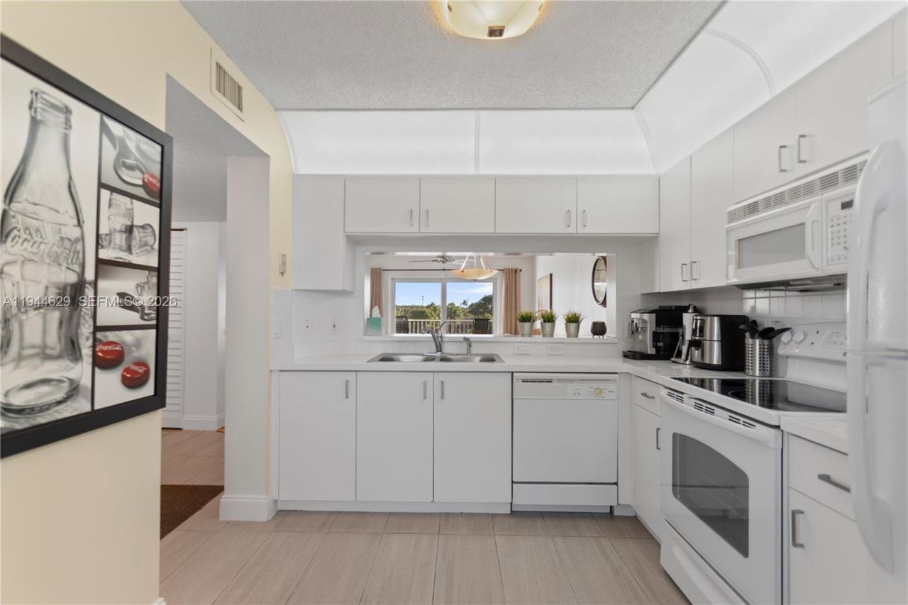 10208 NW 24th Pl, Unit 307, Sunrise, FL 33322 Photo