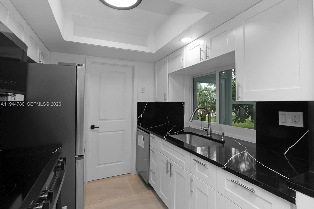 8235 NW 23rd St, Sunrise, FL 33322 Photo