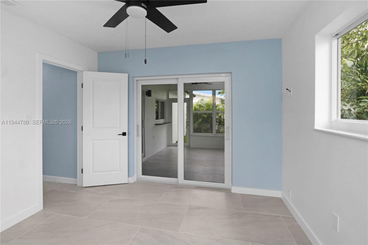 8235 NW 23rd St, Sunrise, FL 33322 Photo