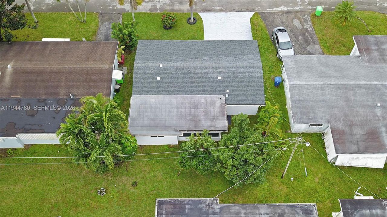 8235 NW 23rd St, Sunrise, FL 33322 Photo