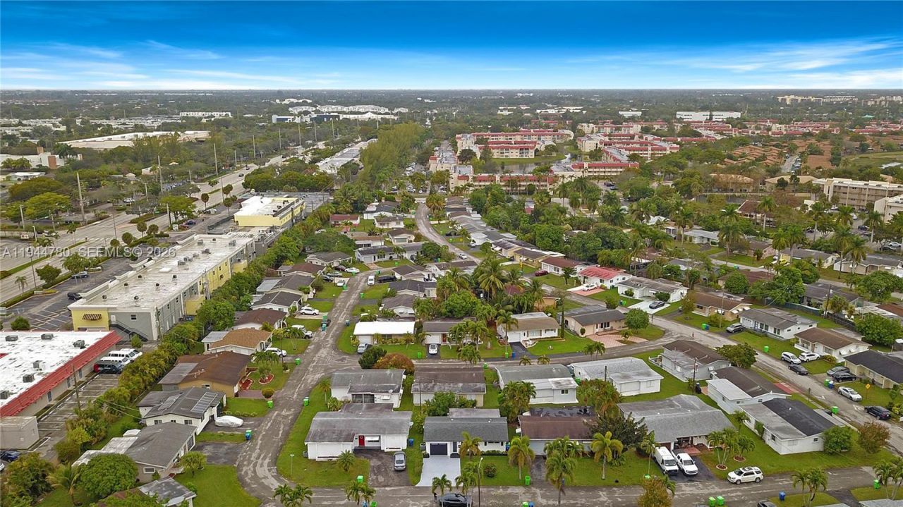 8235 NW 23rd St, Sunrise, FL 33322 Photo