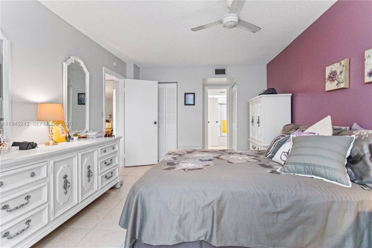 2998 NW 48th Ter , Unit 329, Lauderdale Lakes, FL 33313 Photo