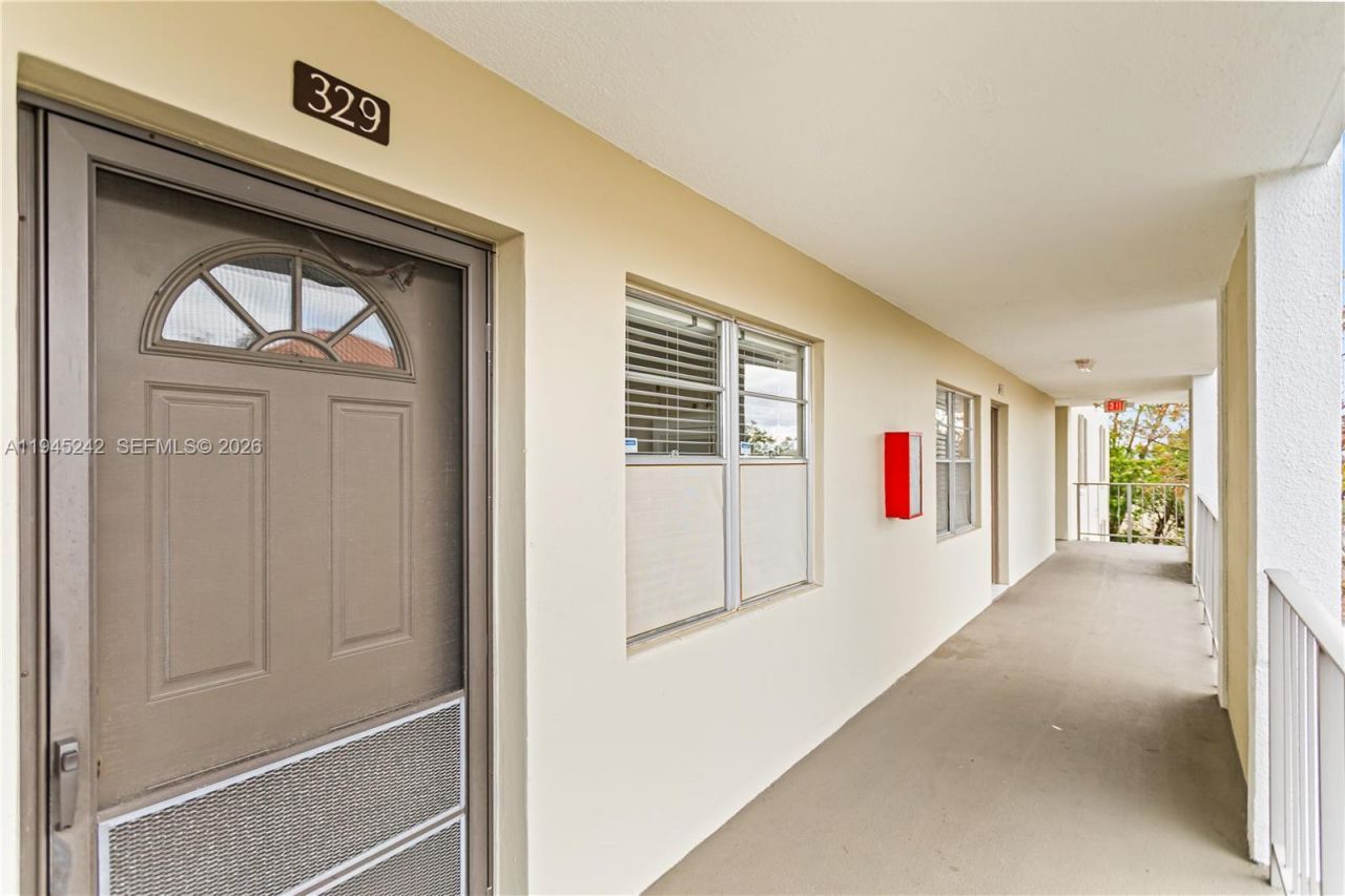 2998 NW 48th Ter , Unit 329, Lauderdale Lakes, FL 33313 Photo