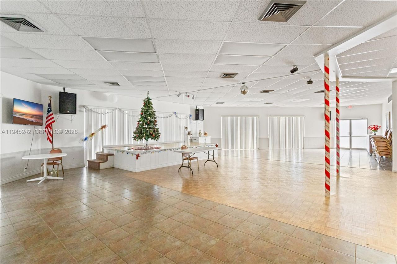 2998 NW 48th Ter , Unit 329, Lauderdale Lakes, FL 33313 Photo