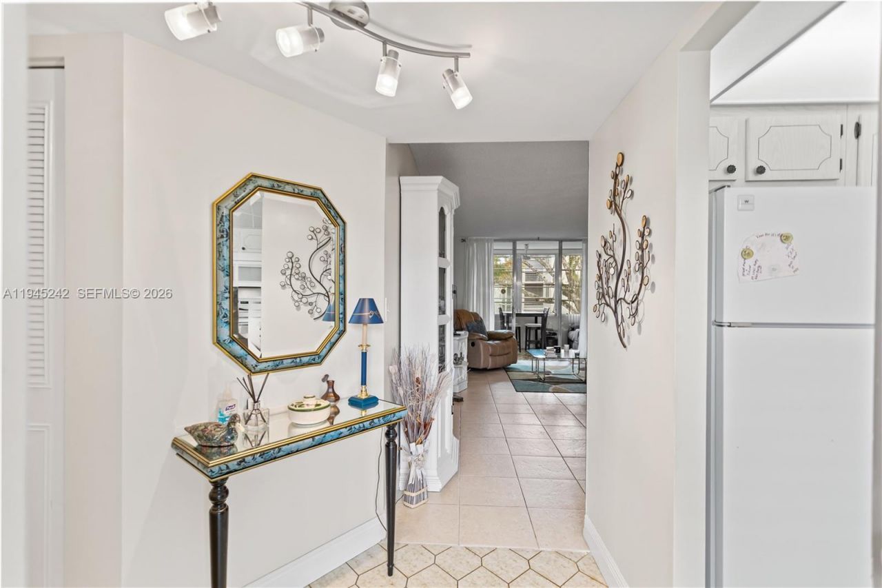 2998 NW 48th Ter , Unit 329, Lauderdale Lakes, FL 33313 Photo