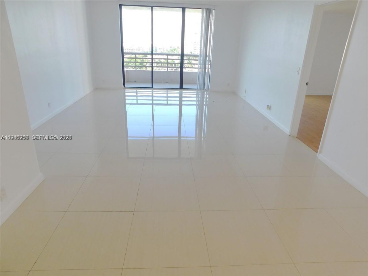 3300 NE 191 St , Unit 1002, Aventura, FL 33180 Photo