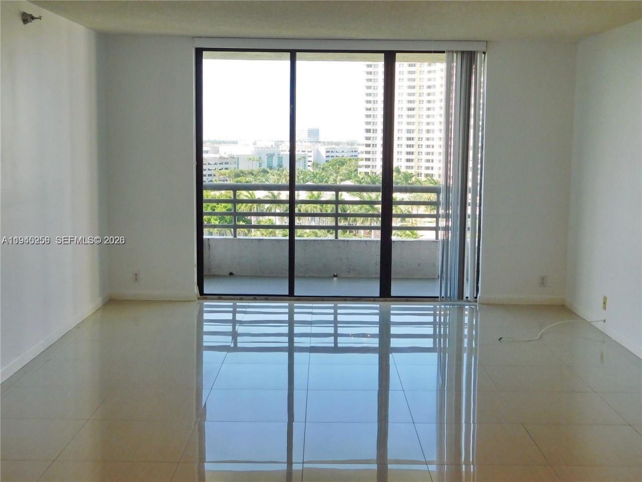 3300 NE 191 St , Unit 1002, Aventura, FL 33180 Photo