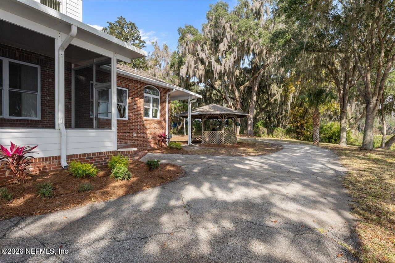 533 W River Road, Palatka, FL 32177 Photo