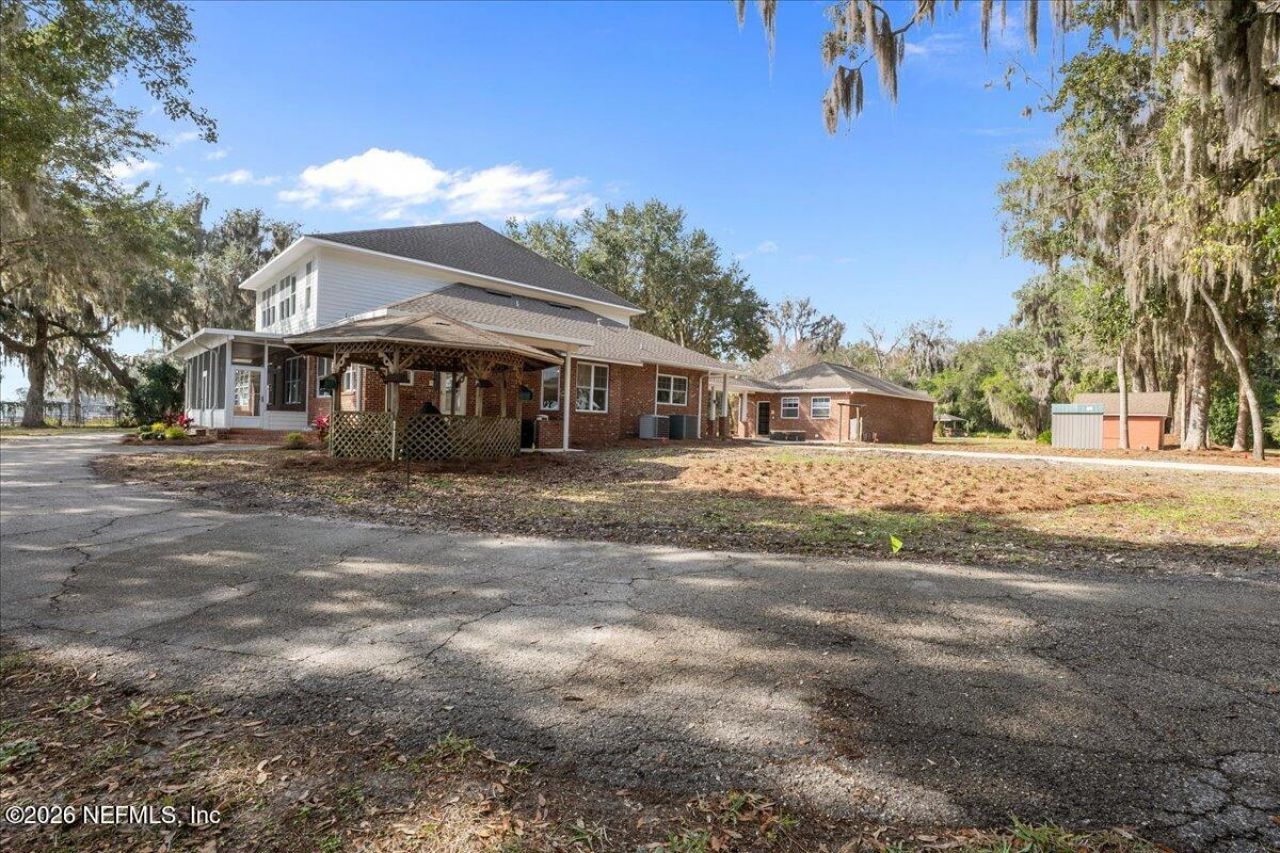 533 W River Road, Palatka, FL 32177 Photo