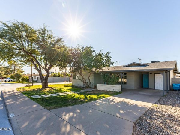 2402 N 37TH Street, Phoenix, AZ 85008