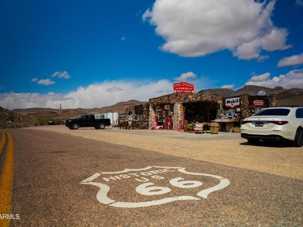 - W Oatman Highway, Unit 2, Golden Valley, AZ 86413