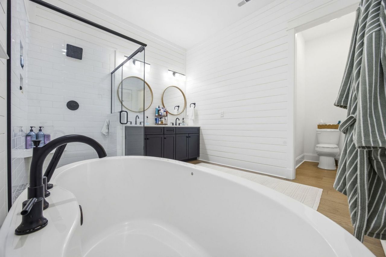 857 Iris St. Photo 20