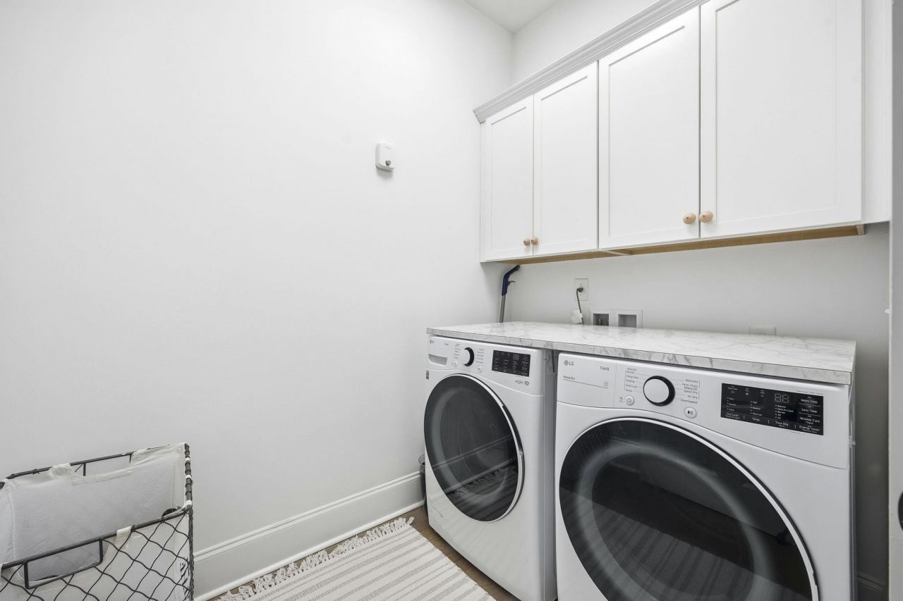 857 Iris St. Photo 27