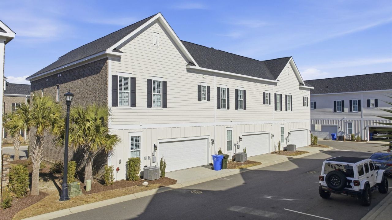 857 Iris St. Photo 31