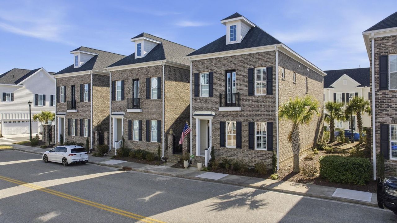 857 Iris St. Photo 35