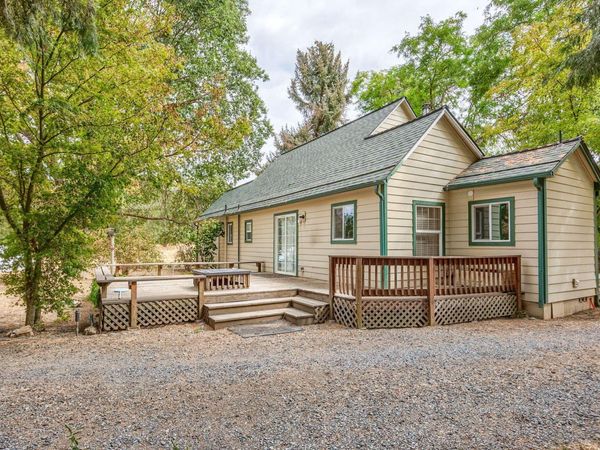 3311 Rogue River Highway, Gold Hill, OR 97525