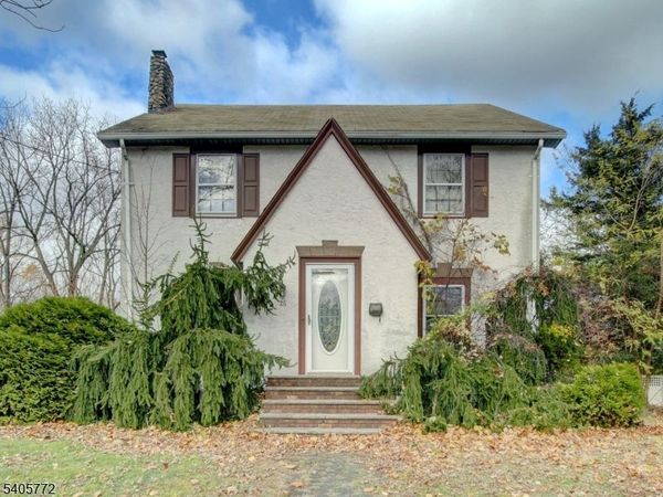 26 Wootton Rd, Essex Fells, NJ 07021