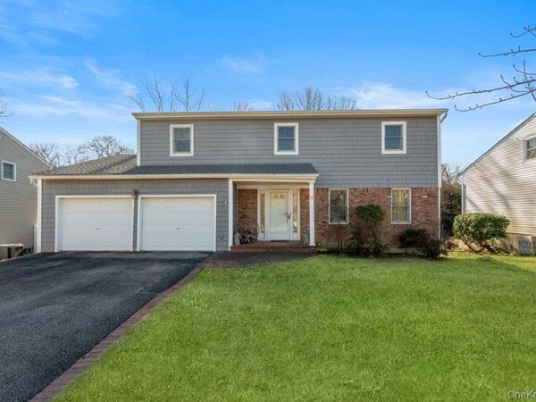 18 Barry Lane , Syosset, NY 11791