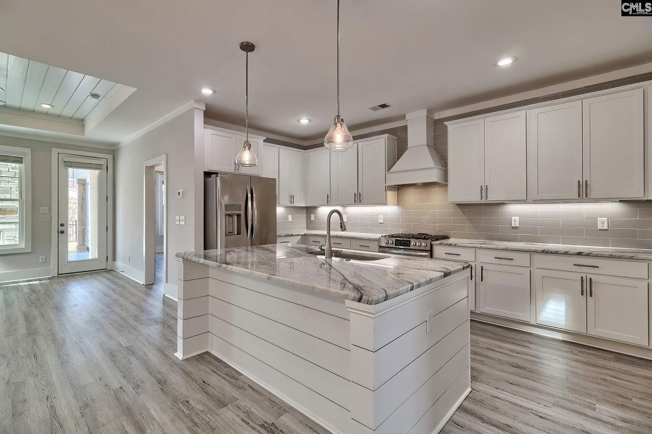 2230 High Bluff Loop  Photo 11