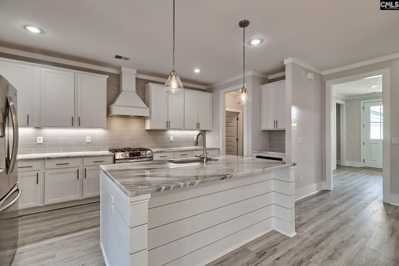 2230 High Bluff Loop  Photo 13