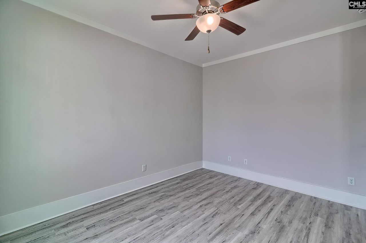 2230 High Bluff Loop  Photo 5