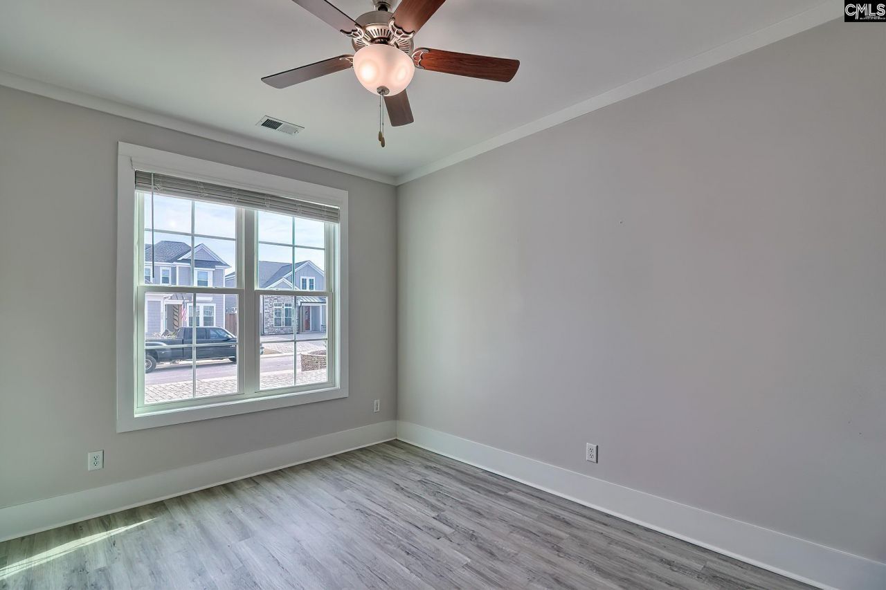 2230 High Bluff Loop  Photo 7