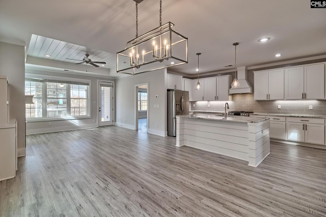 2230 High Bluff Loop  Photo 9