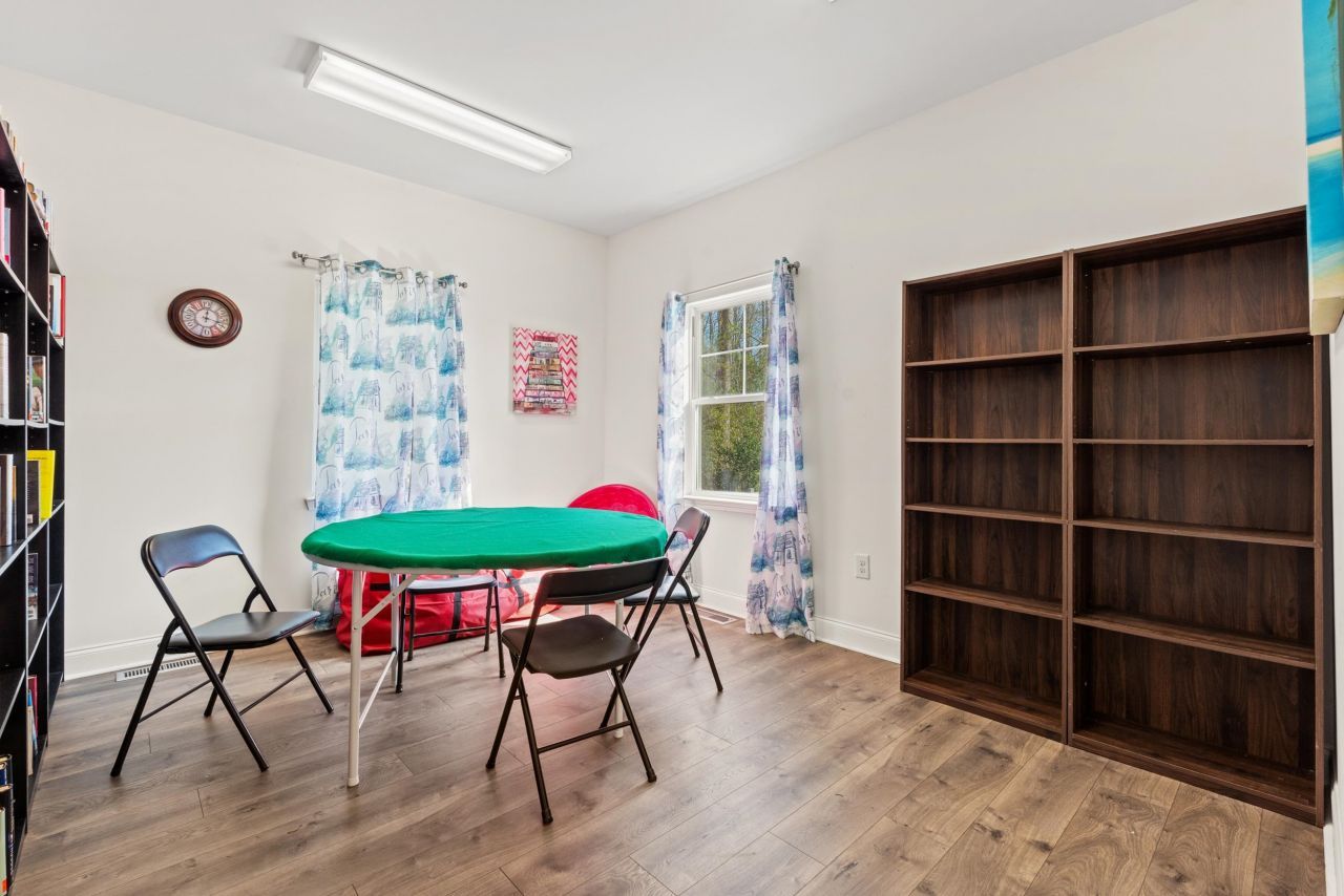 401 Quinta St. Photo 30