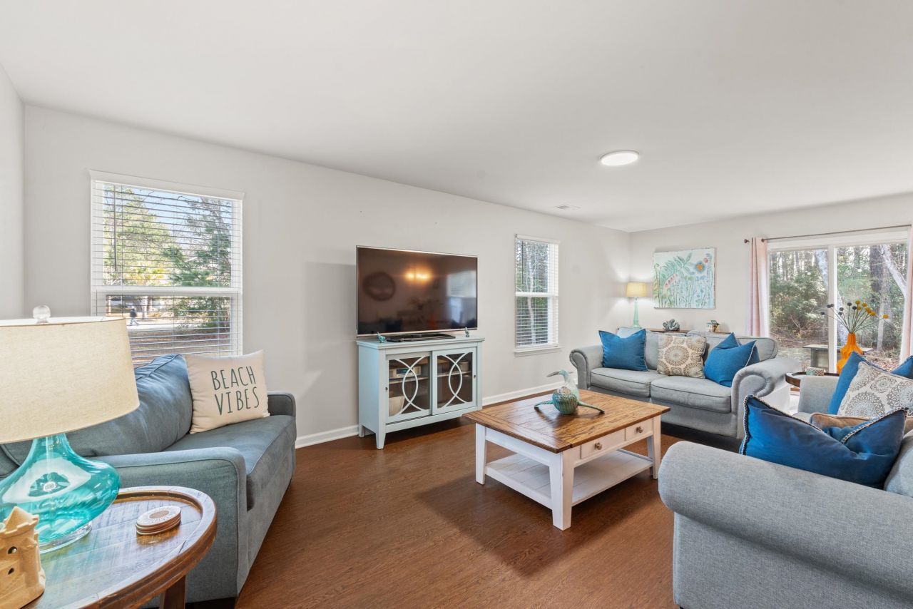 401 Quinta St. Photo 8