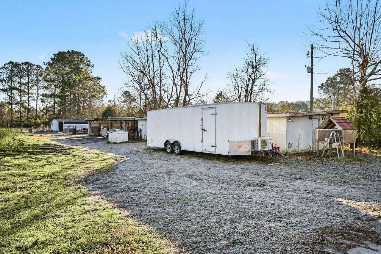 1897 Heritage Rd. Photo 21