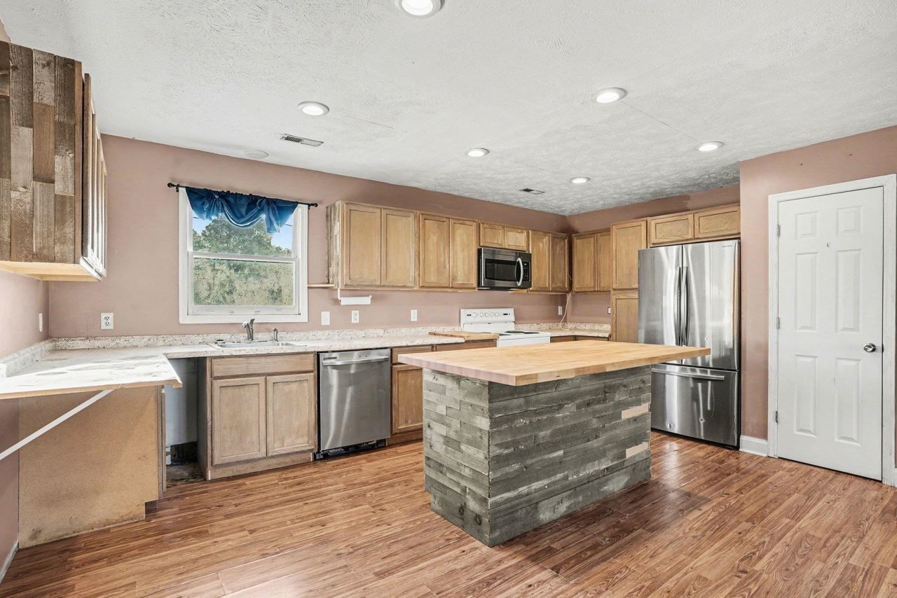 1897 Heritage Rd. Photo 9