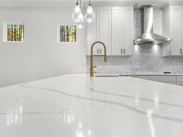 702 Barberry Drive, Woodstock, GA 30188